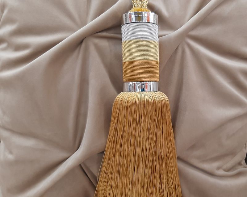 Canaf Gold, ciucure decorativ cu snur pentru perdele si draperii, galben, alb si crem, in degrade, 80 cm