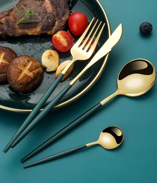 Set de tacamuri At Performance®, 24 piese, din otel inoxidabil, Auriu / Verde - Tacamuri si seturi - atMag.ro