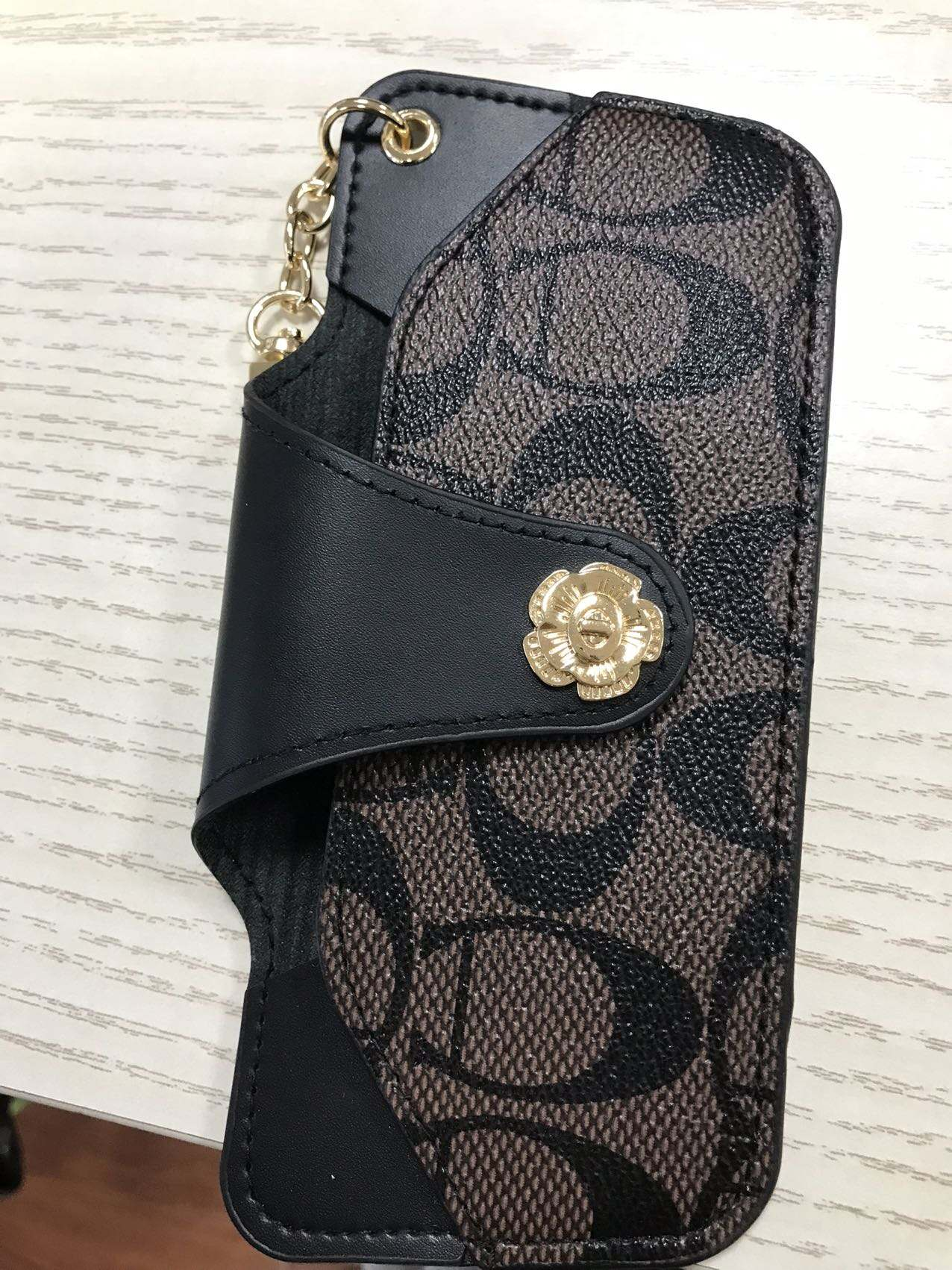 etui pentru ochelari