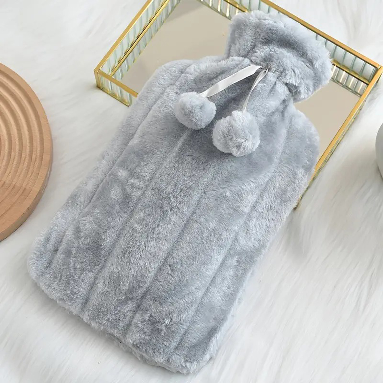 Termofor de 2L cu husa de plus detasabila, cauciuc rezistent, ideal pentru terapie calda si relaxare profunda.